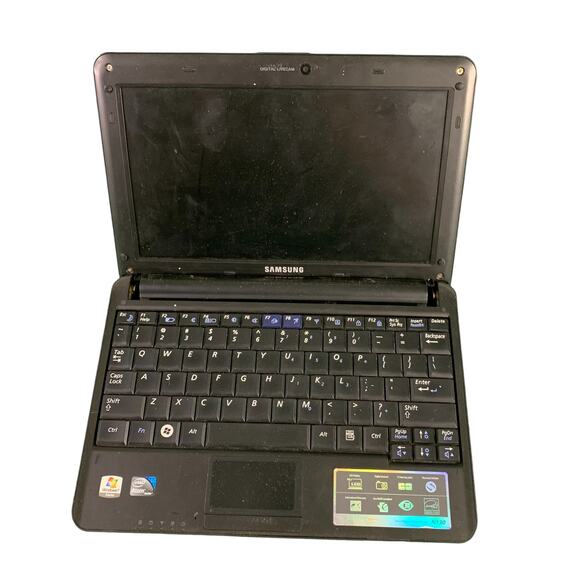 Samsung NP-N130 10.1 in Intel Atom Display Netbook Laptop Windows 7 for Parts - Picture 1 of 8
